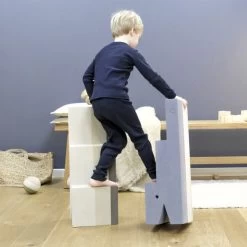 BObles Crocodile L 24 -Baby Bonus 01 104 024 788 crocodile sand grey play 3