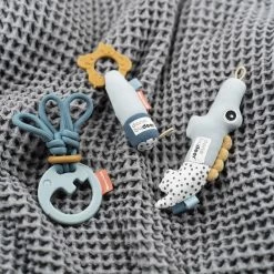 Done By Deer Tiny Toys Gavesæt Deer Friends Blå -Baby Bonus 5712643025757 3