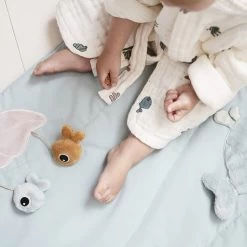 Done By Deer Sanselegetæppe Sea Friends Farve Mix -Baby Bonus 5712643034223 7