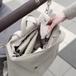 Done By Deer Puslerygsæk Sand -Baby Bonus 5712643040064 4