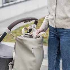 Done By Deer Puslerygsæk Sand -Baby Bonus 5712643040064 5