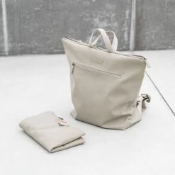 Done By Deer Puslerygsæk Sand -Baby Bonus 5712643040064 7