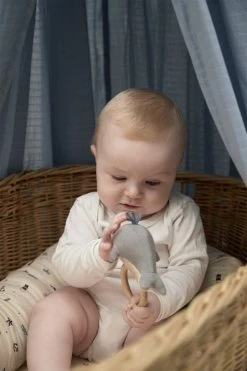 Filibabba Aktivitetslegetøj - Willie The Whale Rattle Grey -Baby Bonus 5712804016488 4