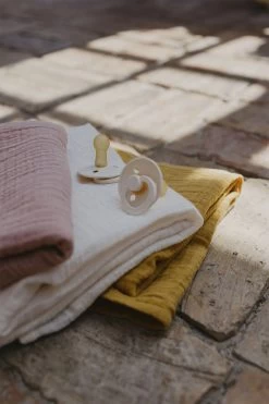 BIBS Cuddle Cloth Muslin 70x70 Cm Blush -Baby Bonus BIBS CuddleCloth Product 5 2